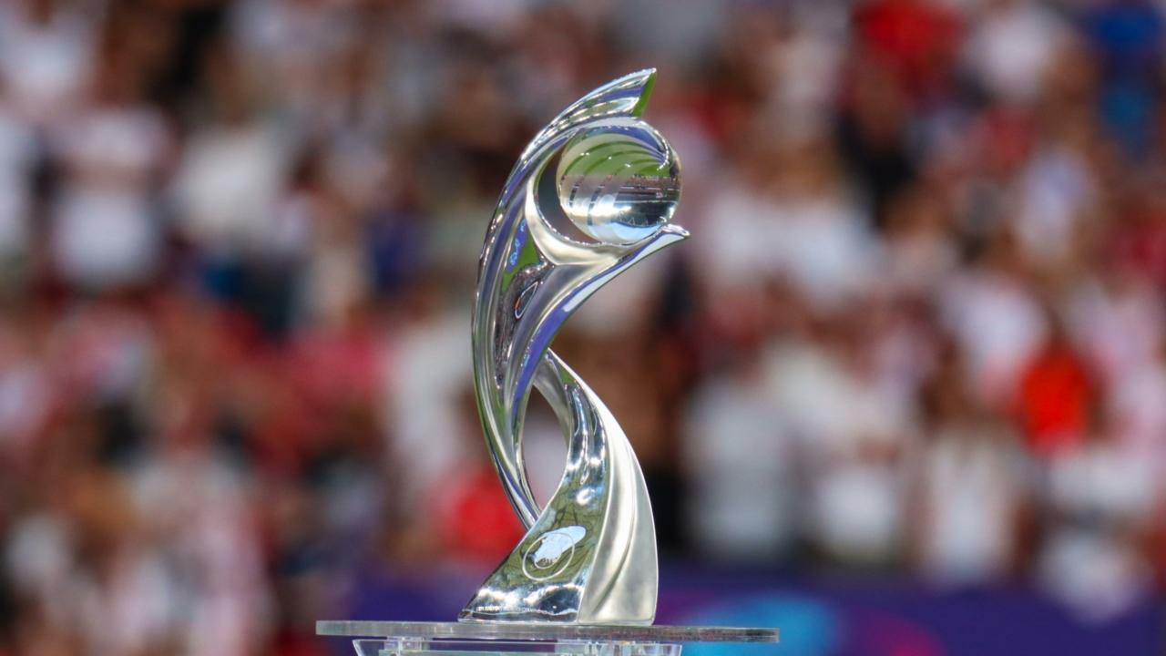 Die Fußball-EM der Frauen 2025 wird von der UEFA die Schweiz vergeben.